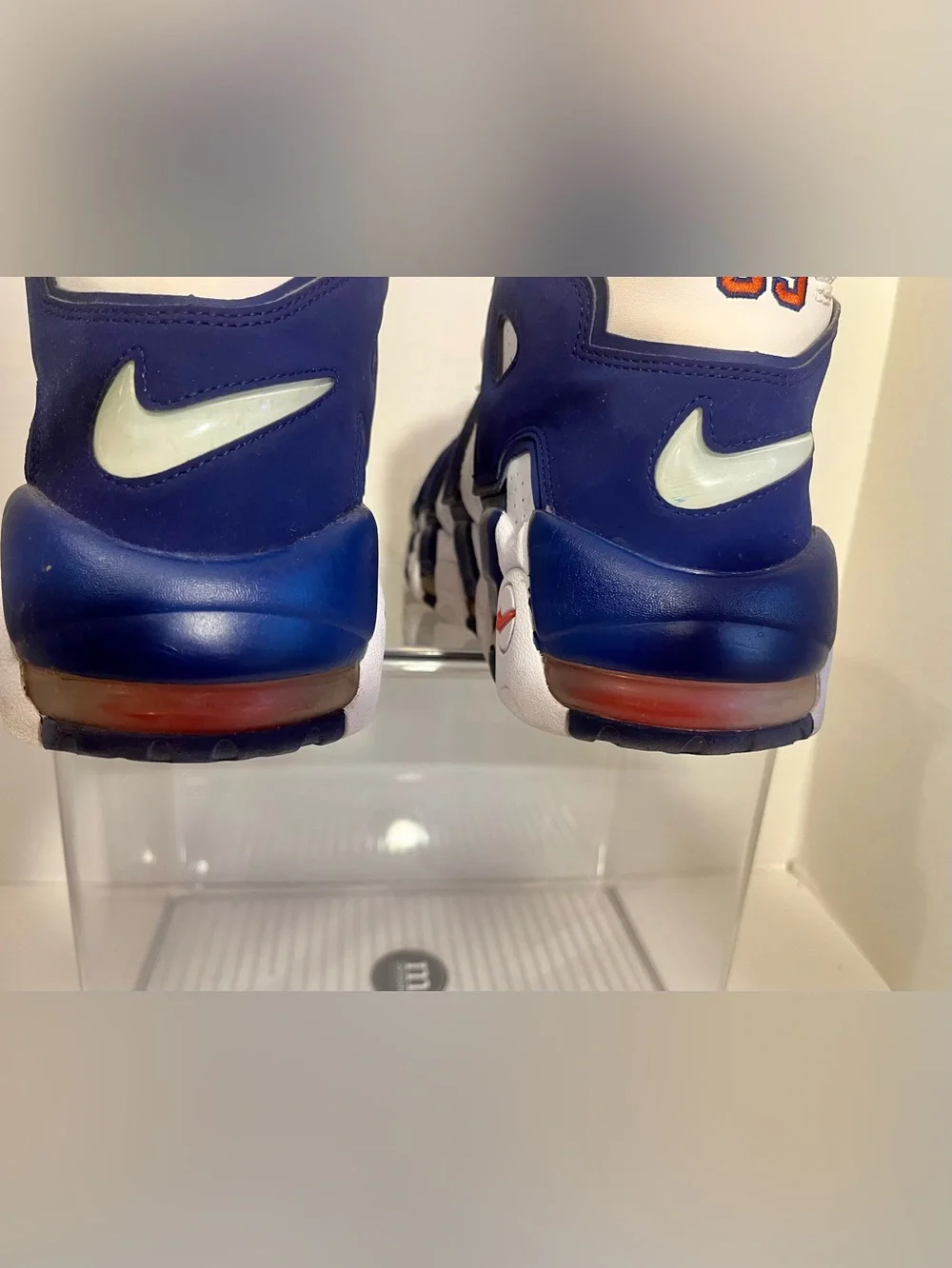 Vintage 2017 Men's Nike Air More Uptempo '96 Sneakers (11.5) NY Knicks/Ewing #33